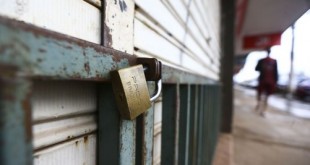 Comércio e atividades consideradas não essenciais fecham as portas durante lockdown no Distrito Federal.