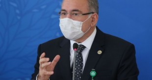 O presidente do Senado, Rodrigo Pacheco, e o ministro da Saúde, Marcelo Queiroga, durante coletiva, após reunião do Comitê de Coordenação Nacional de Enfrentamento da Pandemia de Covid-19