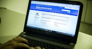 Brasília - Receita Federal libera o programa da Declaração do Imposto de Renda Pessoa Física 2016, ano-base 2015 (Marcelo Camargo/Agência Brasil)