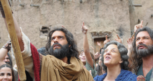 11_agosto_-_para_provar_que_e_o_libertador_dos_hebreus_moises_transforma_agua_em_sangue_2