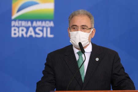 O ministro da Saúde, Marcelo Queiroga, participa da sanção do Projeto de Lei n° 5043/2020, que amplia o número de doenças detectáveis no Teste do Pezinho.