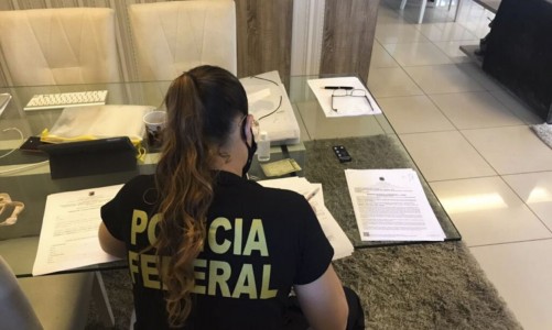 A Polícia Federal deflagrou hoje (8) a Operação Tempo Real, com o objetivo de desarticular um grupo de ex-servidores públicos que, com a ajuda de “representantes de empresa”, teriam praticado fraude e superfaturamento para a aquisição de equipamentos que teriam como destino o combate à pandemia do novo coronavírus em São Luís (MA).