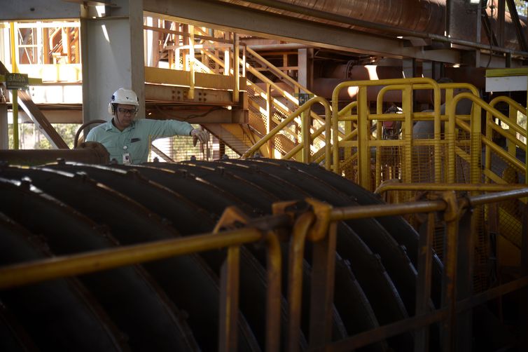 Operação da planta de filtragem de rejeitos do Complexo Vargem Grande da Vale, em Minas Gerais