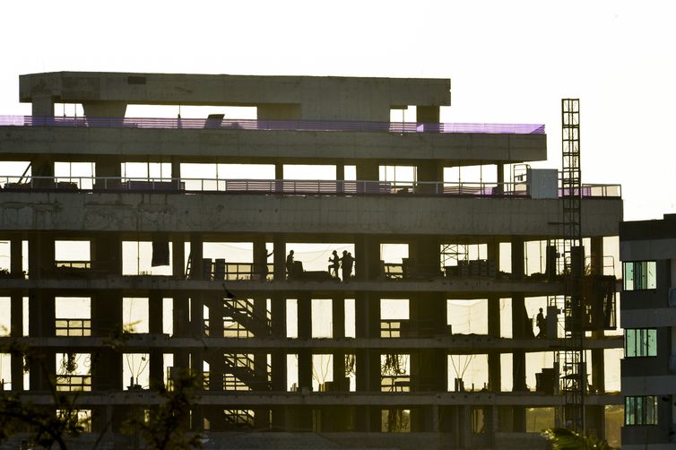 Construção de prédios residenciais e comerciais no Setor Noroeste em Brasília