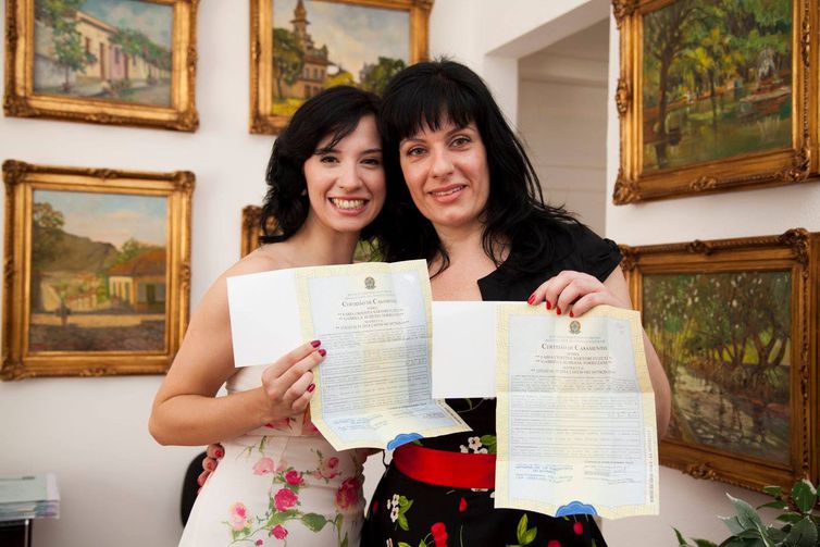 Rio de Janeiro/RJ 21/05/2023 10 anos de casamentos homoafetivos no país. Gabi Torrezani e Fabia Fuzeti.Foto Ivson