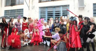 Gagacabana: fãs explicam histeria e gratidão por Lady Gaga