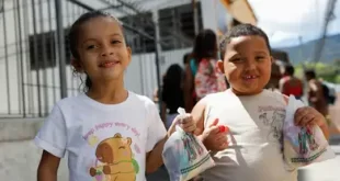 Fé e alegria marcam o dia de Cosme e Damião no Rio de Janeiro