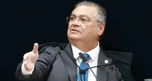 Dino diz que STF não vai se intimidar com tweet de governo estrangeiro